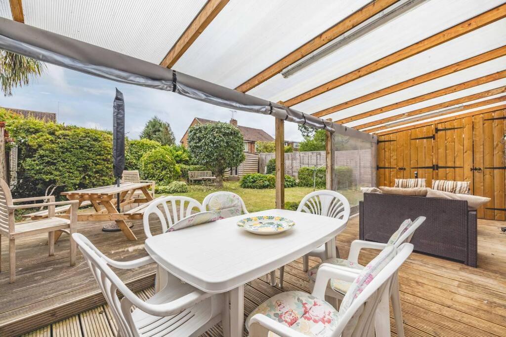 3-Bed Family Home With Parking & Large Garden Windsor Exteriér fotografie